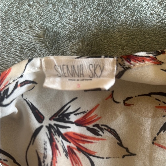 Sienna Sky Cream Floral Blouse - Picture 2 of 2